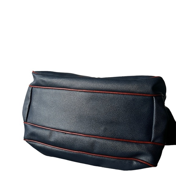 Authentic Burberrys Large travel Bag - Picture 4 of 12